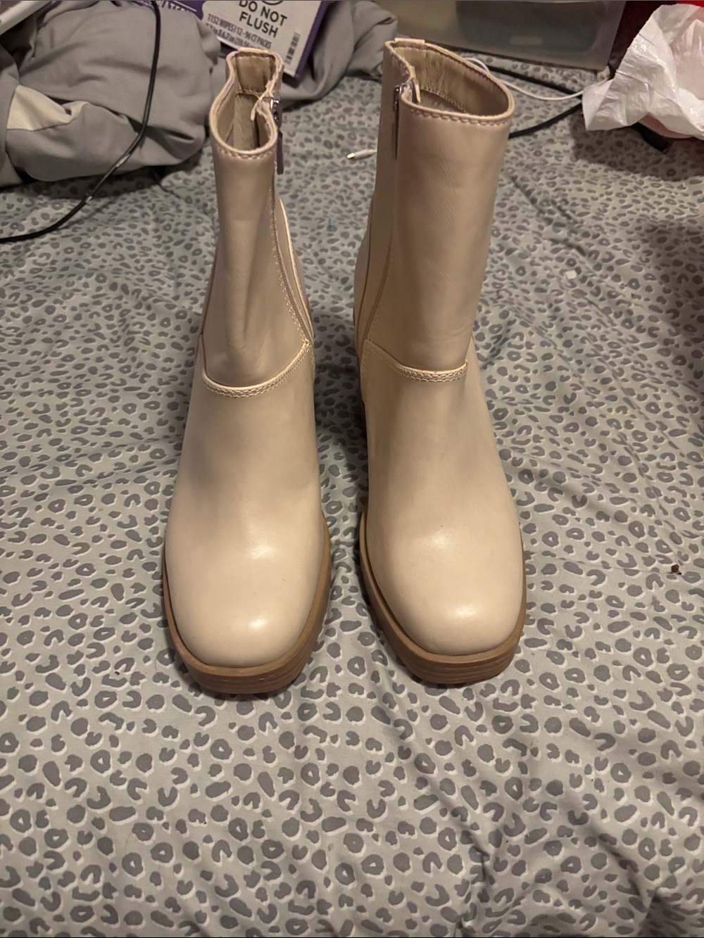 Women's Cream Mid-Calf Platform Chelsea Boots